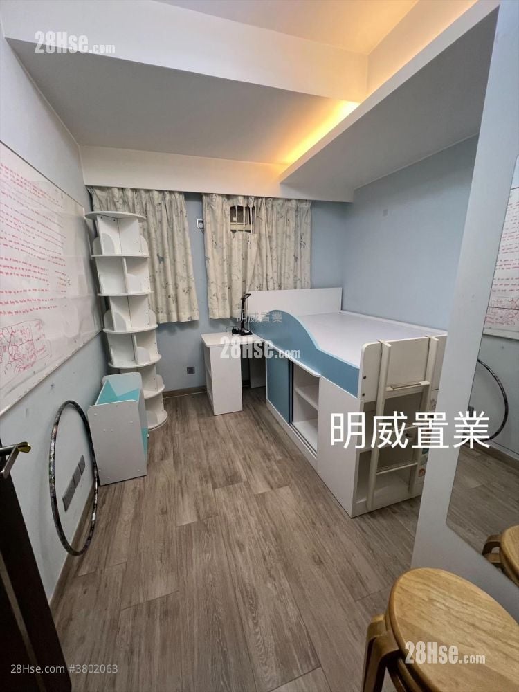 Wing Ying Mansion Sell 4 Bedrooms , 2 Bathrooms 996 ft²