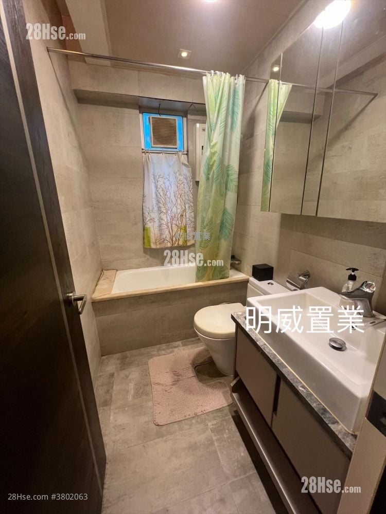 Wing Ying Mansion Sell 4 Bedrooms , 2 Bathrooms 996 ft²