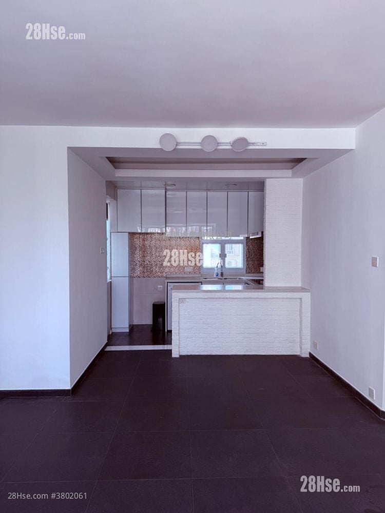 Seaview Garden Rental 582 ft²