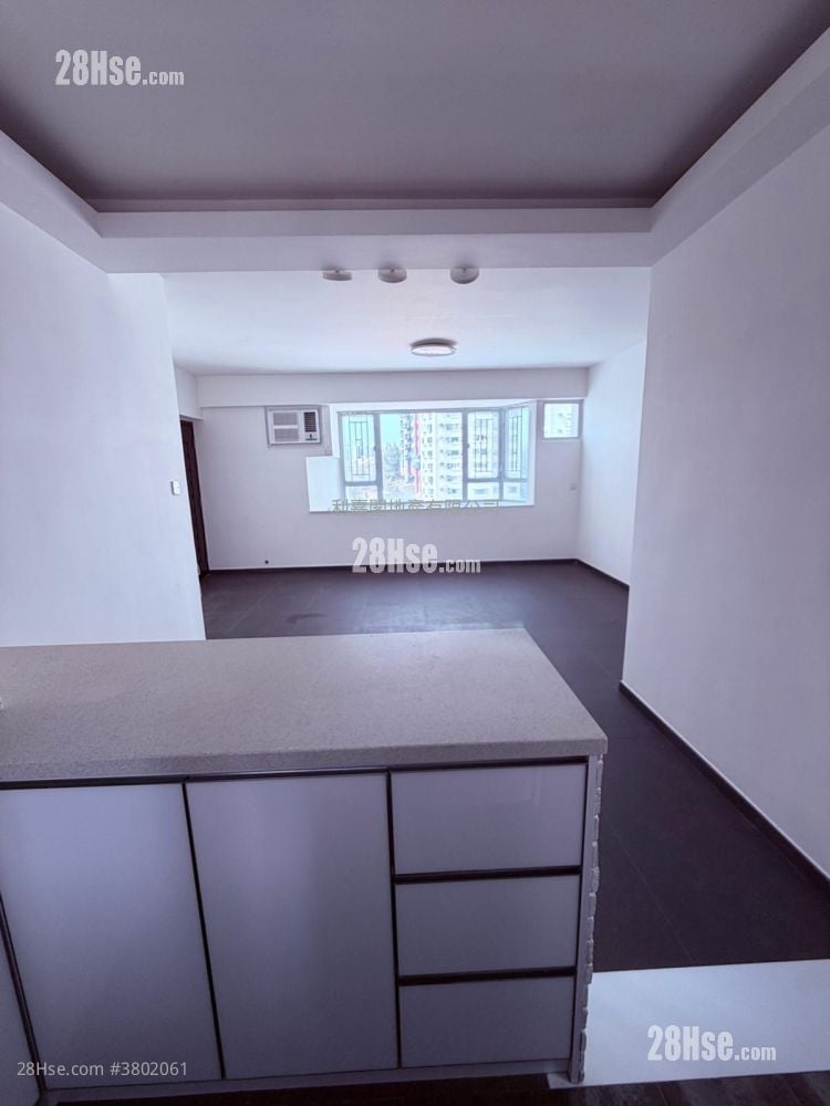 Seaview Garden Rental 582 ft²