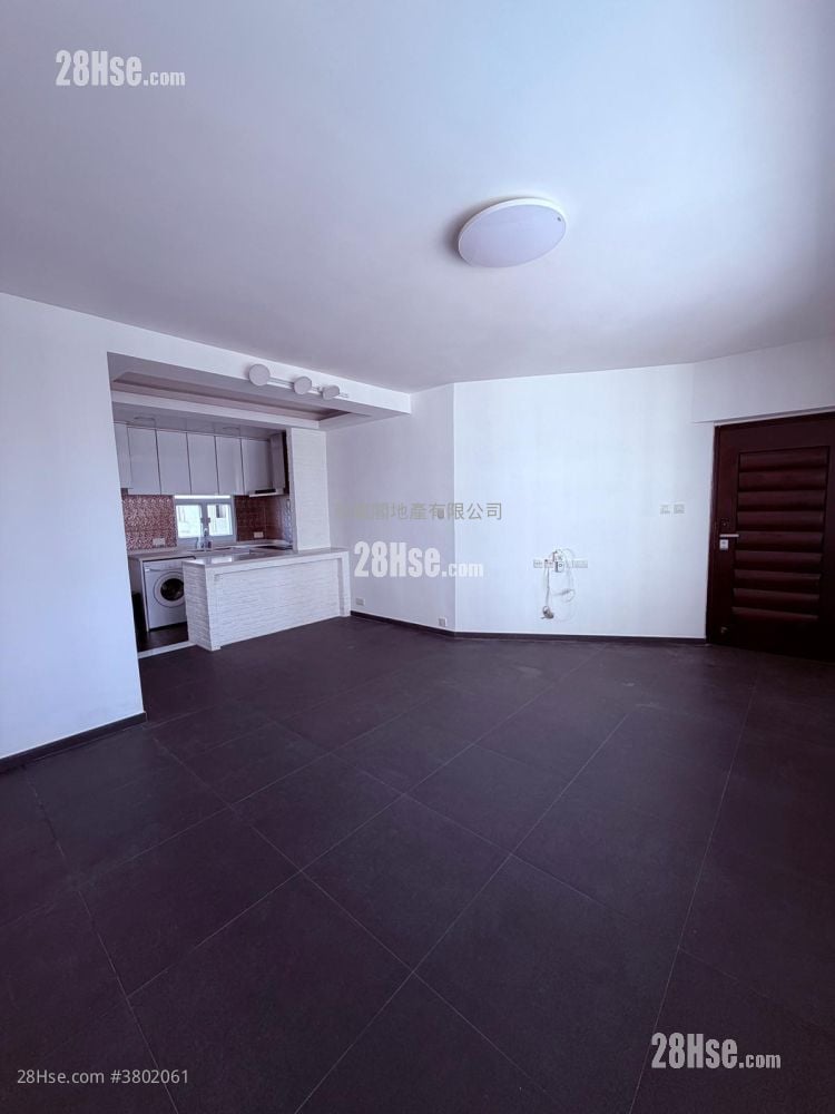 Seaview Garden Rental 582 ft²