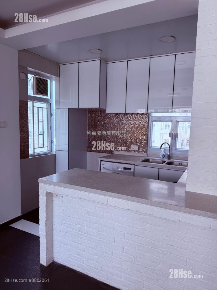 Seaview Garden Rental 582 ft²