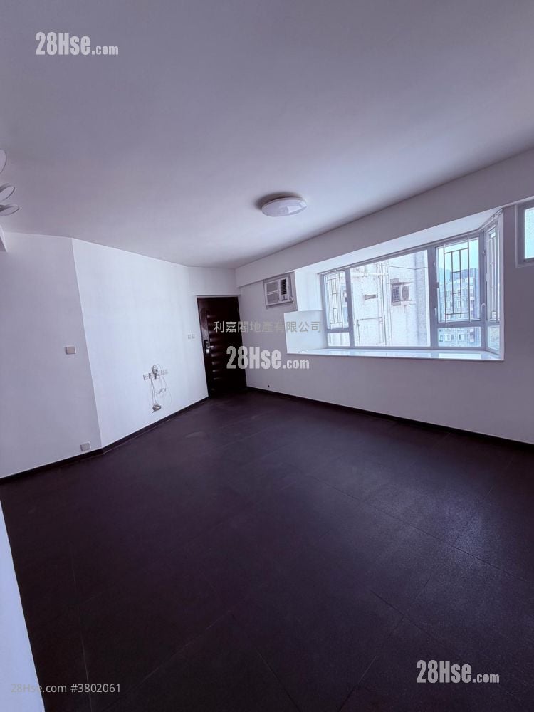 Seaview Garden Rental 582 ft²