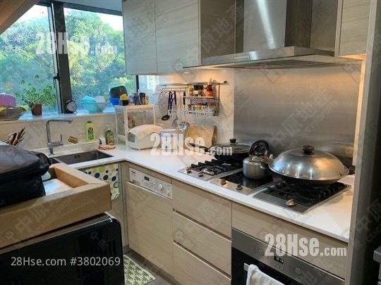 Mantin Heights Sell 3 Bedrooms , 2 Bathrooms 865 ft²