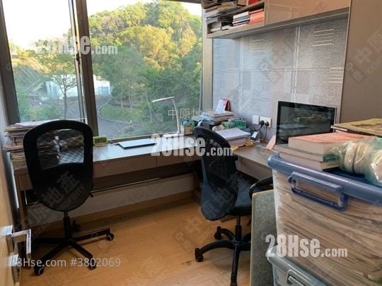 Mantin Heights Sell 3 Bedrooms , 2 Bathrooms 865 ft²