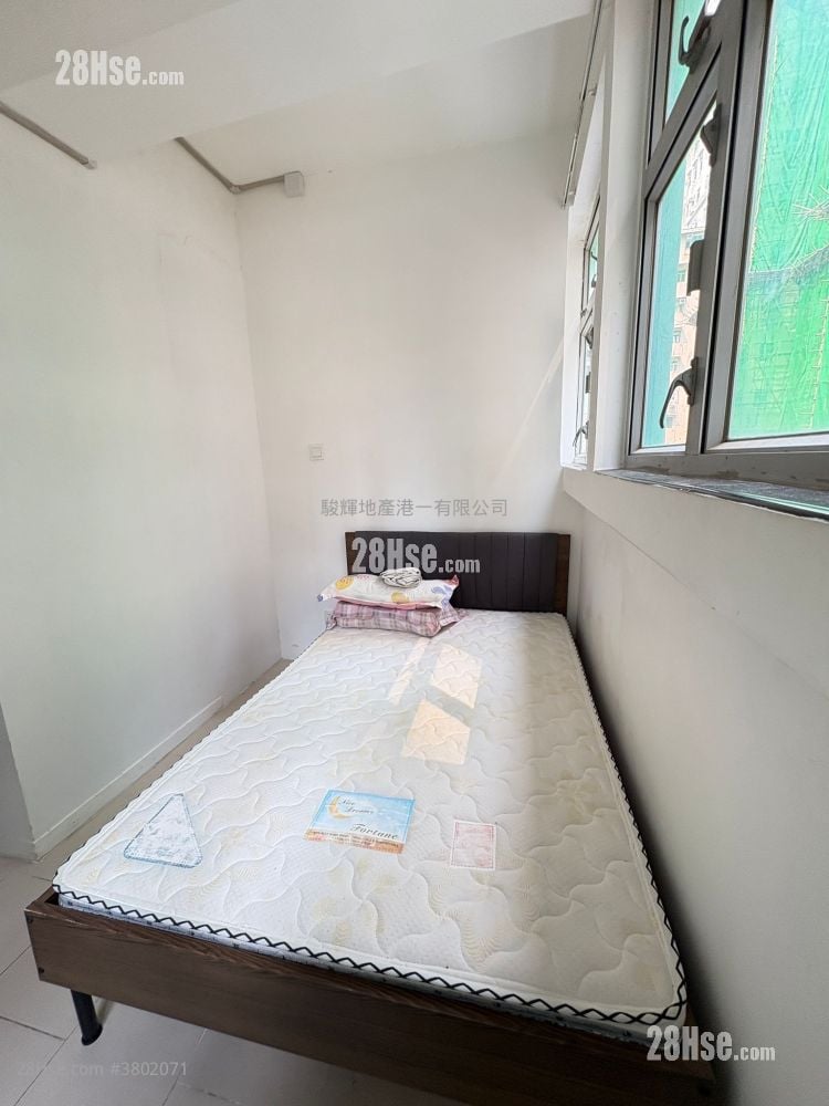 Man Fai Building Rental 1 Bedroom , 1 Bathroom 180 ft²