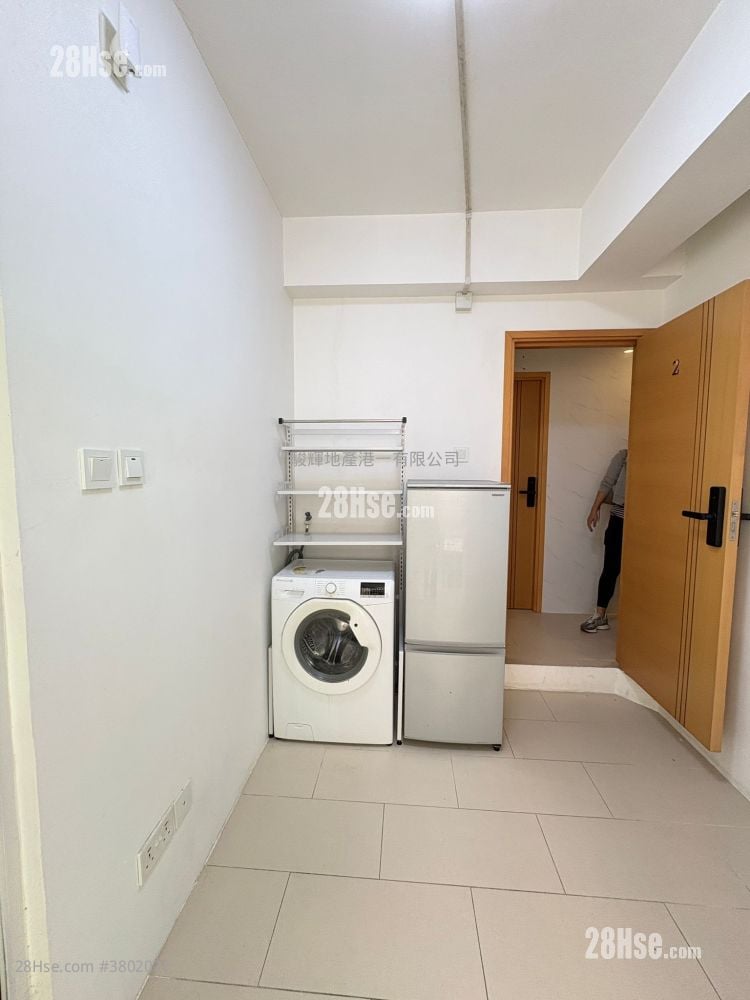 Man Fai Building Rental 1 Bedroom , 1 Bathroom 180 ft²