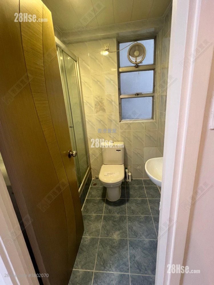 Phoenix Court Rental 3 Bedrooms , 2 Bathrooms 915 ft²