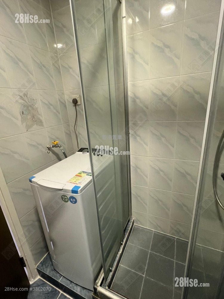 Phoenix Court Rental 3 Bedrooms , 2 Bathrooms 915 ft²