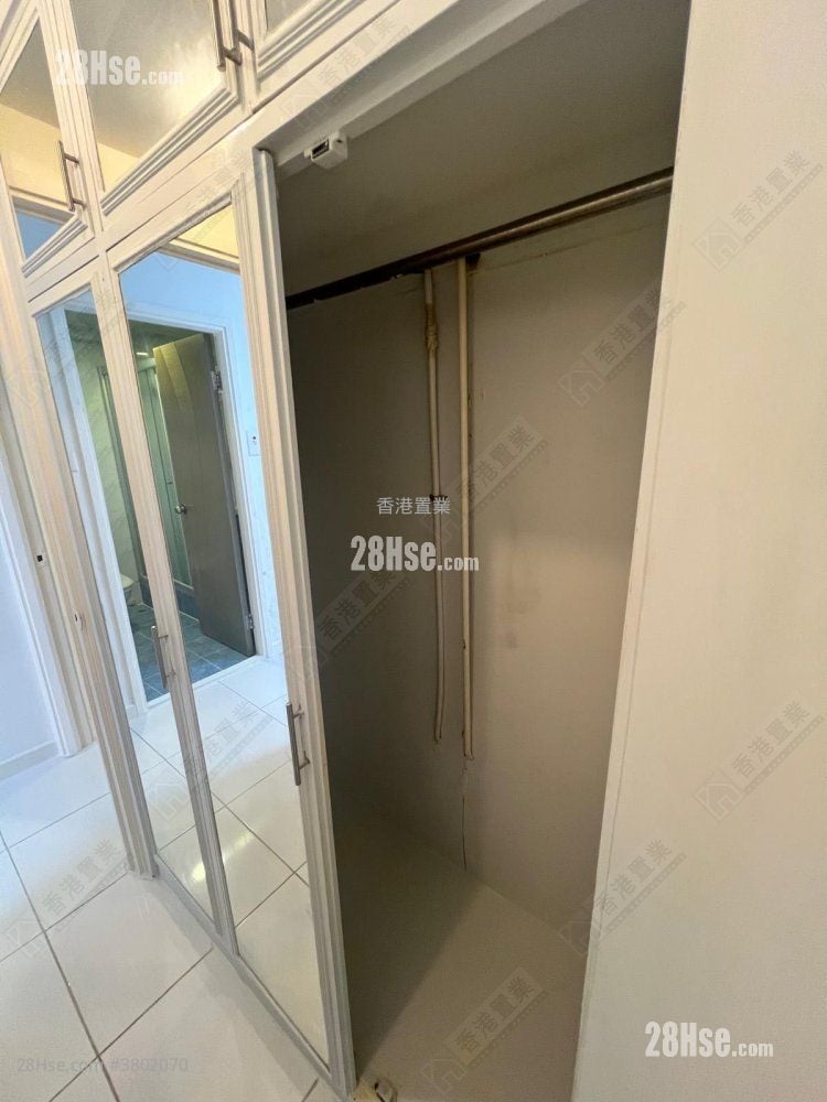 Phoenix Court Rental 3 Bedrooms , 2 Bathrooms 915 ft²