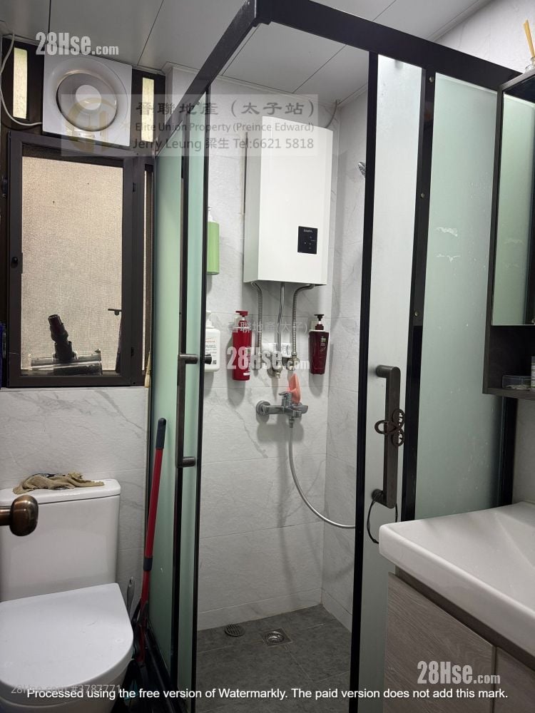 Tai On Court Sell 2 Bedrooms , 1 Bathroom 433 ft²