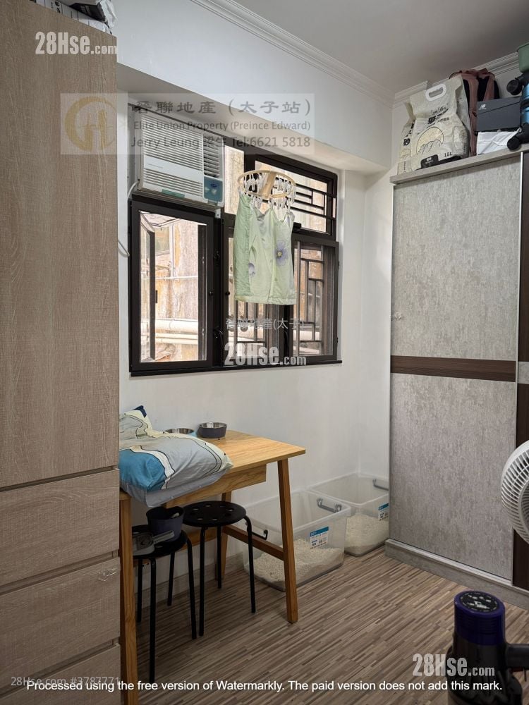 Tai On Court Sell 2 Bedrooms , 1 Bathroom 433 ft²