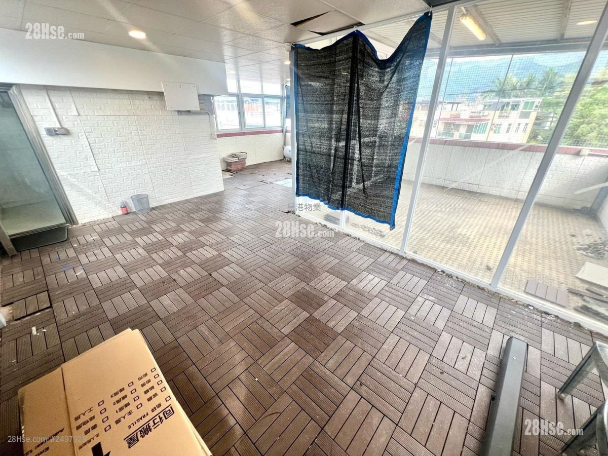 村屋 售盤 3 房 , 1 浴室 700 平方呎