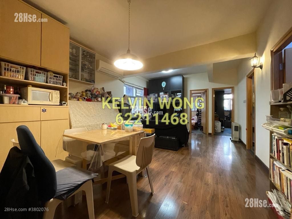 Yan On Building Sell 3 Bedrooms , 2 Bathrooms 771 ft²