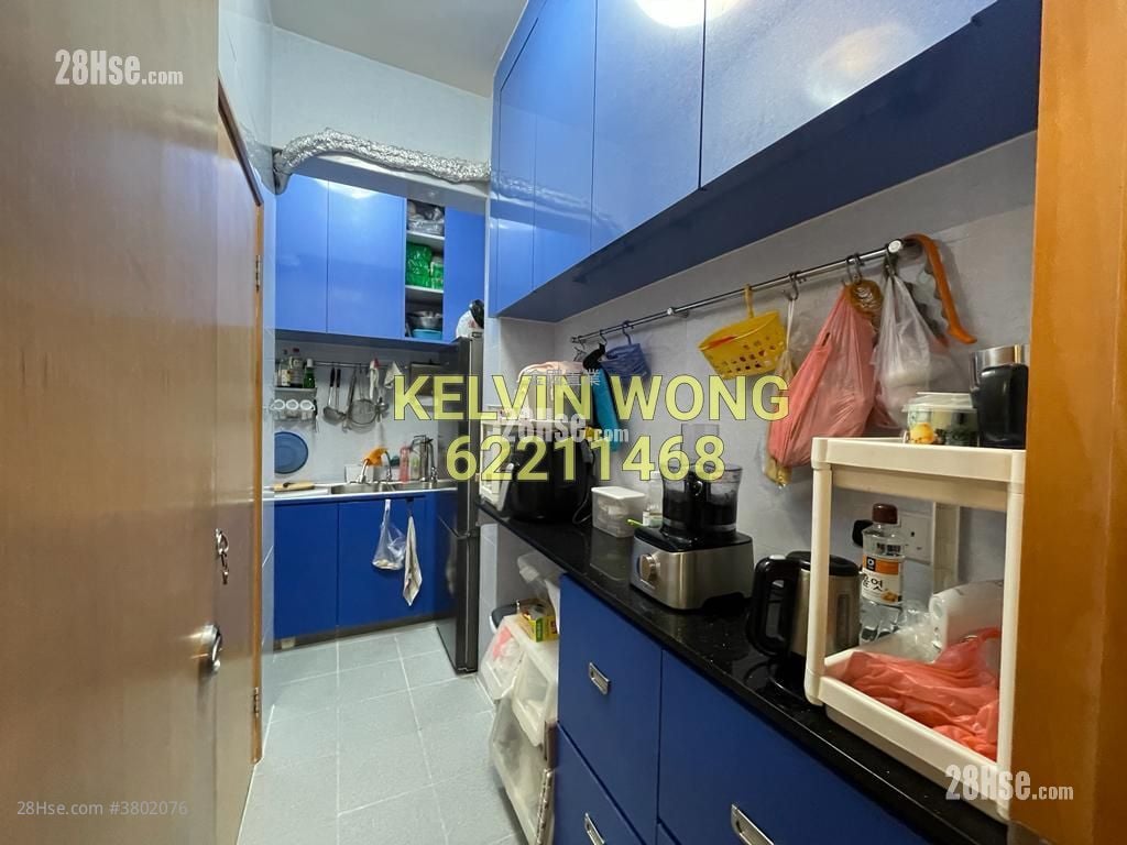 Yan On Building Sell 3 Bedrooms , 2 Bathrooms 771 ft²