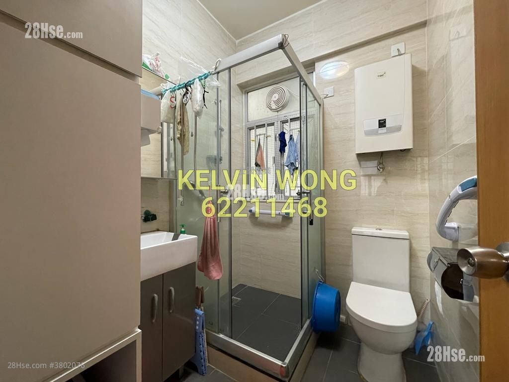 Yan On Building Sell 3 Bedrooms , 2 Bathrooms 771 ft²