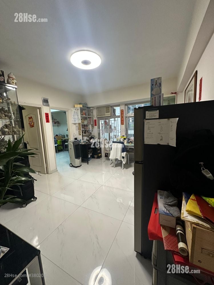 Wai Hay Mansion Sell 2 Bedrooms , 1 Bathroom 575 ft²