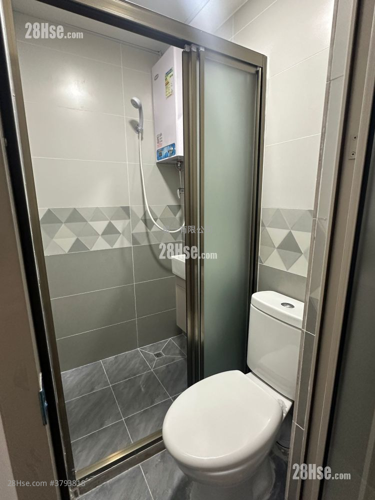 135-137 Belcher's St Rental Studio , 1 Bathroom 120 ft²