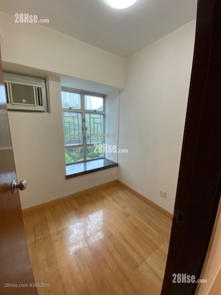 Tak Lee Court Rental 3 Bedrooms , 2 Bathrooms 445 ft²