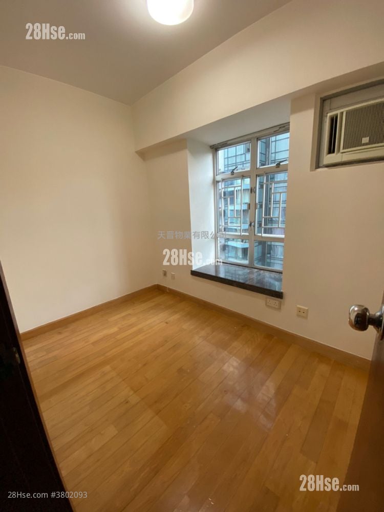 Tak Lee Court Rental 3 Bedrooms , 2 Bathrooms 445 ft²
