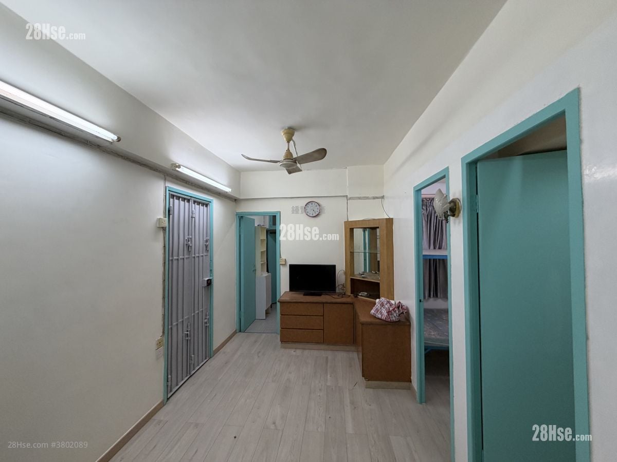 唐楼 租盘 2 房 , 1 浴室 352 平方尺