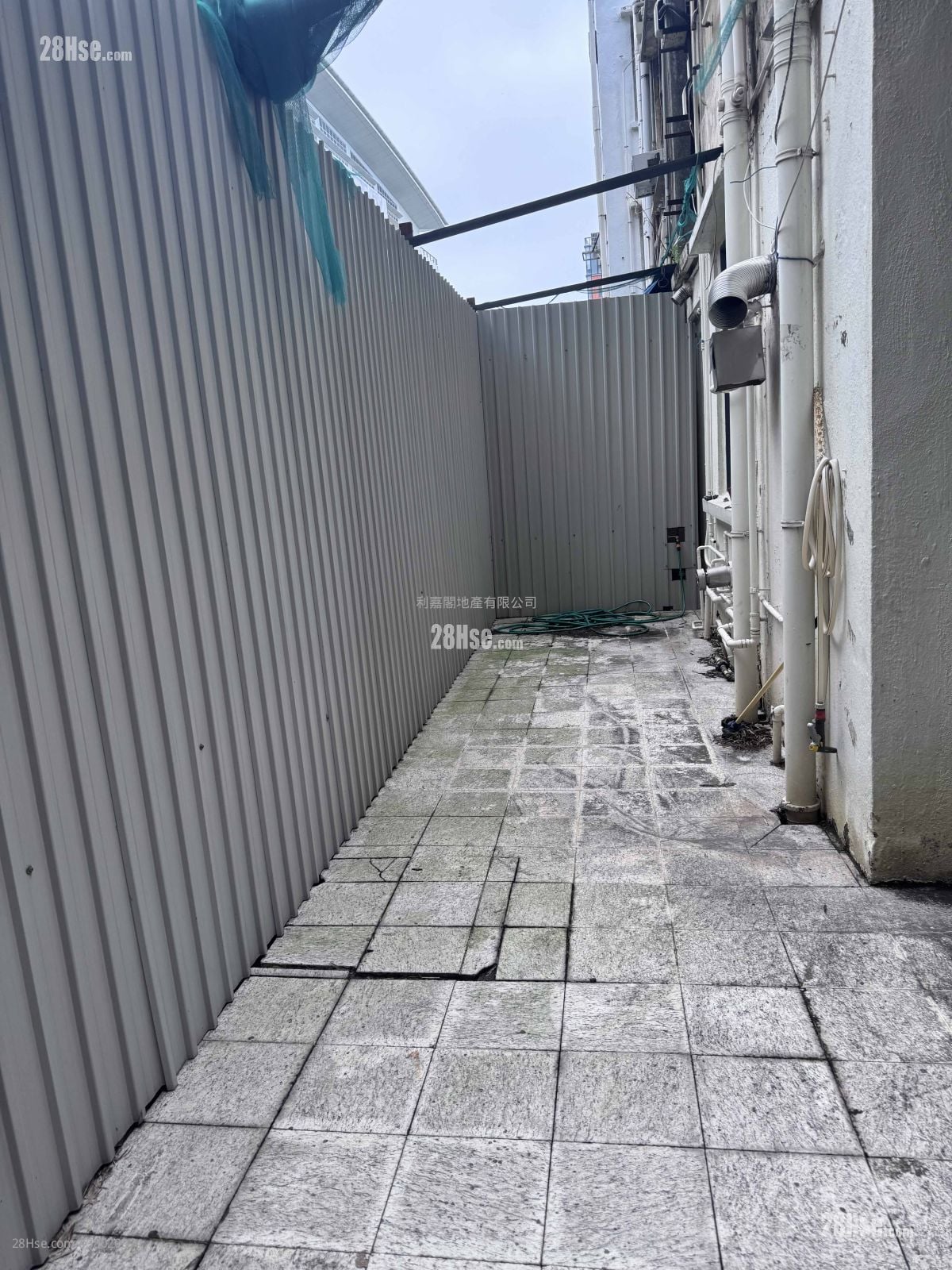 1A La Salle Road Rental 3 Bedrooms 1,700 ft²