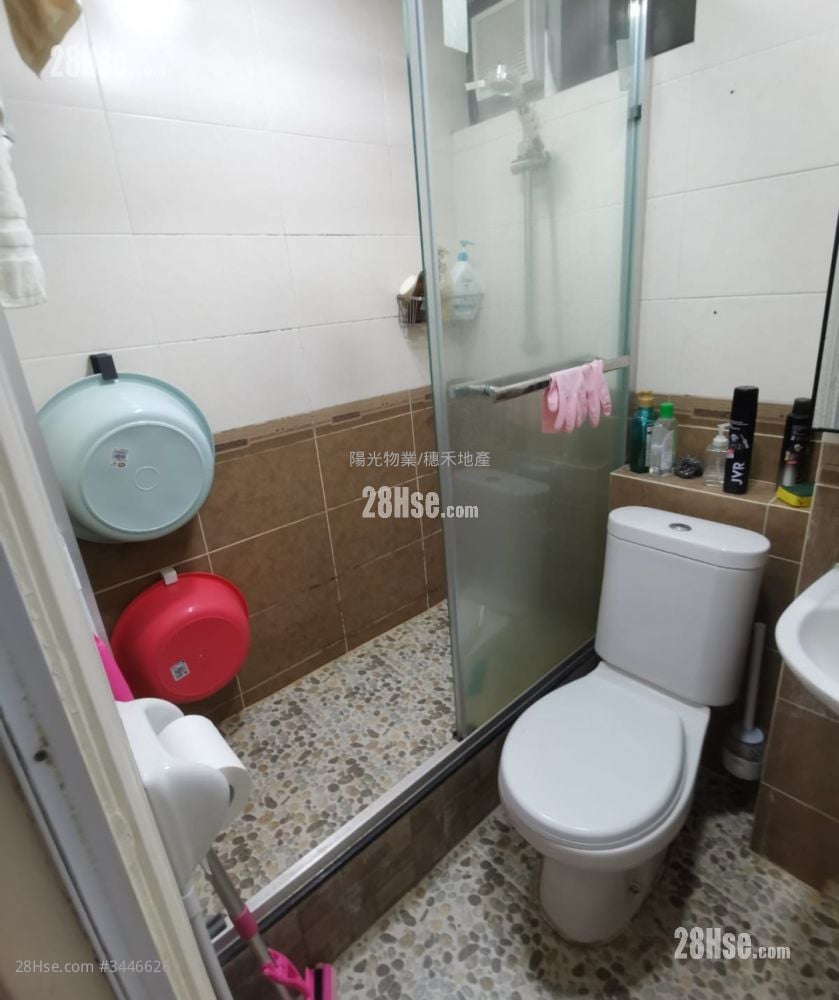 Sui Wo Court Rental 2 Bedrooms , 1 Bathroom 457 ft²