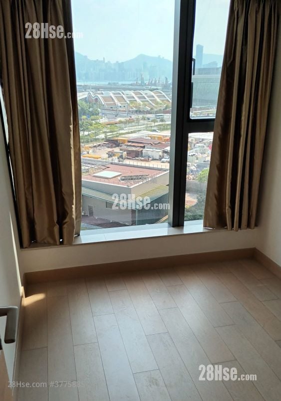 Victoria Skye Sell 3 Bedrooms , 2 Bathrooms 886 ft²