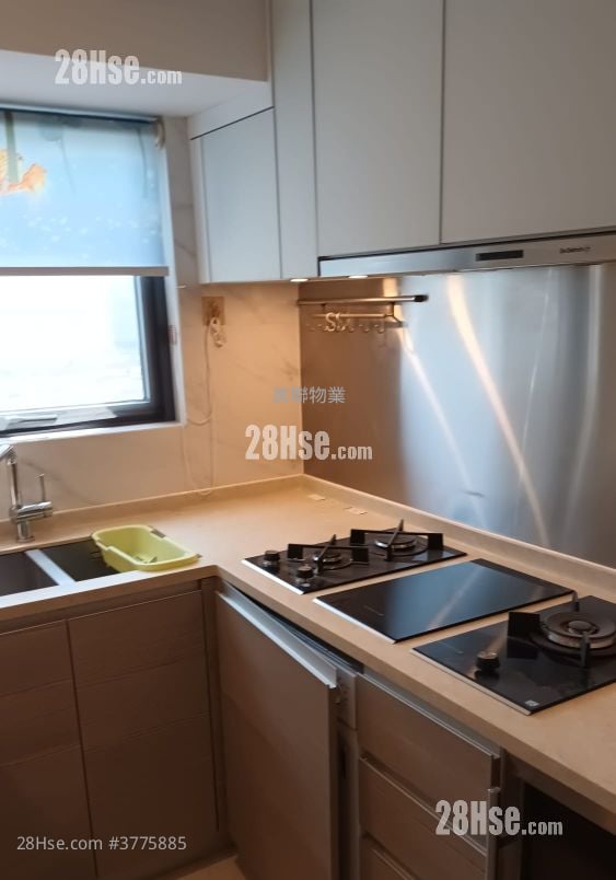 Victoria Skye Sell 3 Bedrooms , 2 Bathrooms 886 ft²