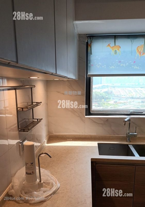 Victoria Skye Sell 3 Bedrooms , 2 Bathrooms 886 ft²