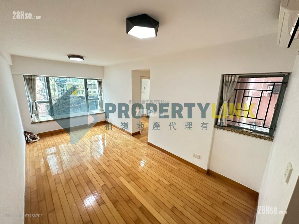 Queen's Terrace Rental 2 Bedrooms , 1 Bathroom 478 ft²