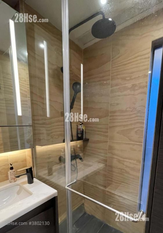 瑧蓺 租盘 221 平方尺