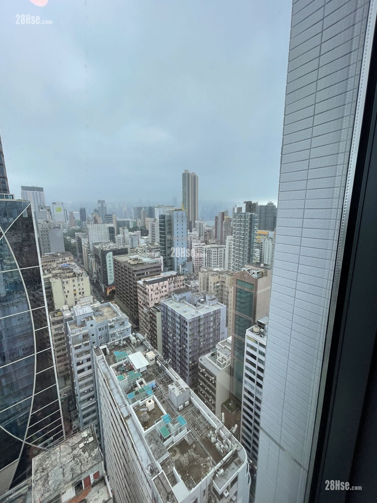 Topside Residence Rental 3 Bedrooms , 1 Bathroom 569 ft²