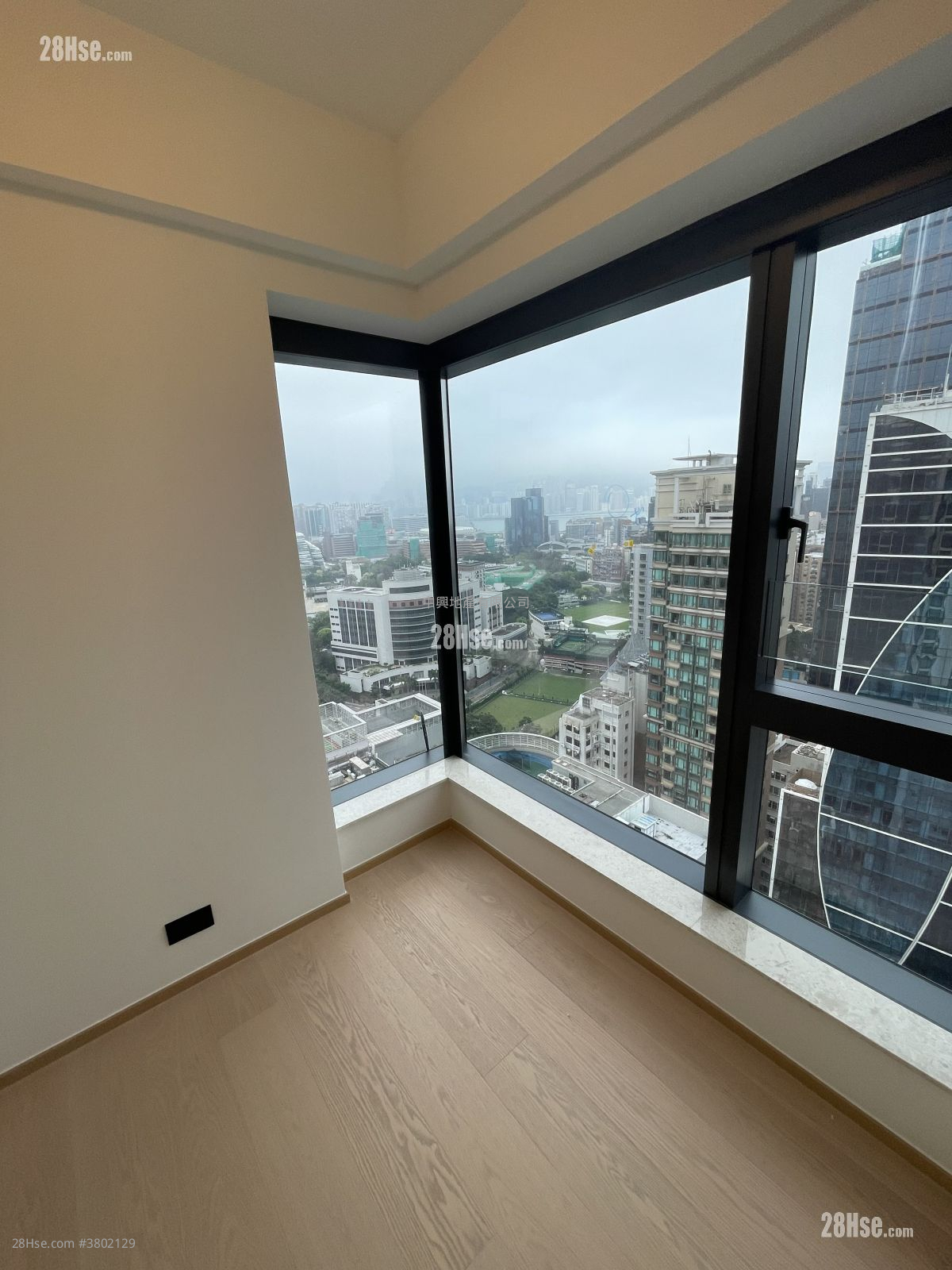 Topside Residence Rental 3 Bedrooms , 1 Bathroom 569 ft²