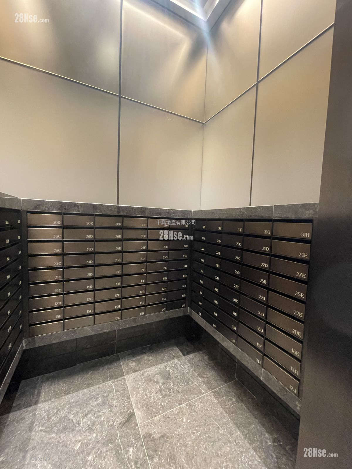 Topside Residence Rental 3 Bedrooms , 1 Bathroom 569 ft²