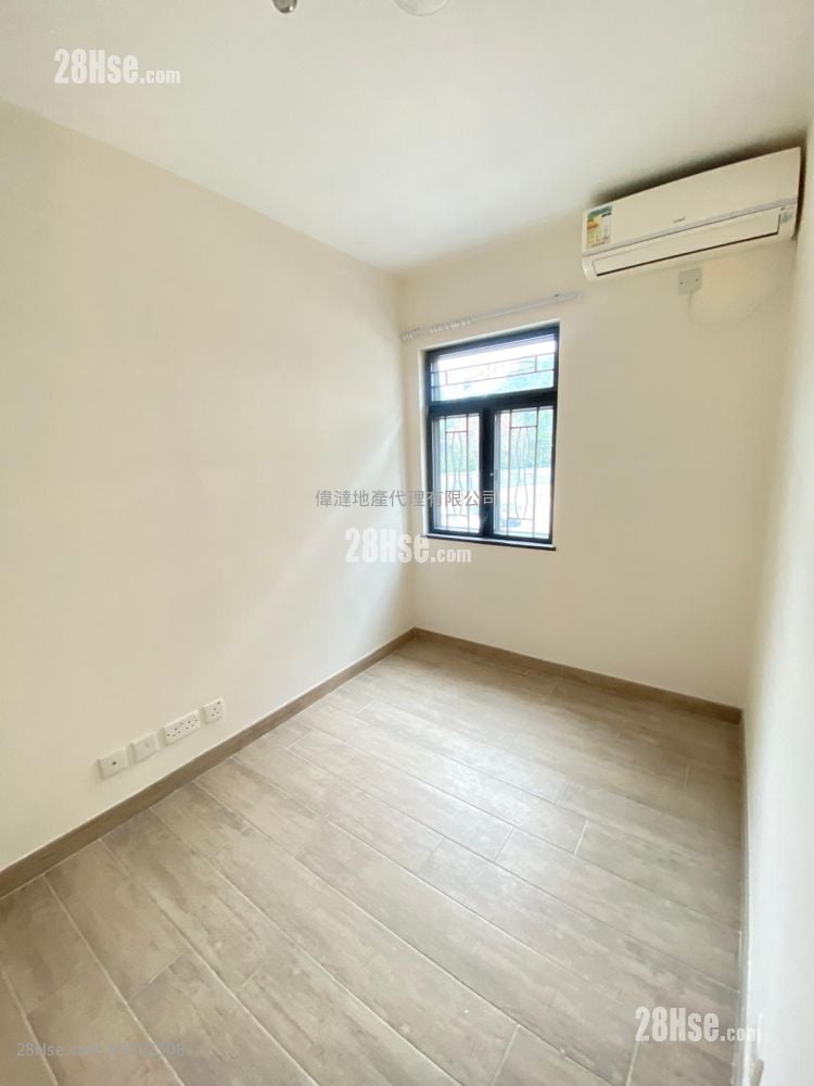 村屋 租盘 3 房 700 平方尺