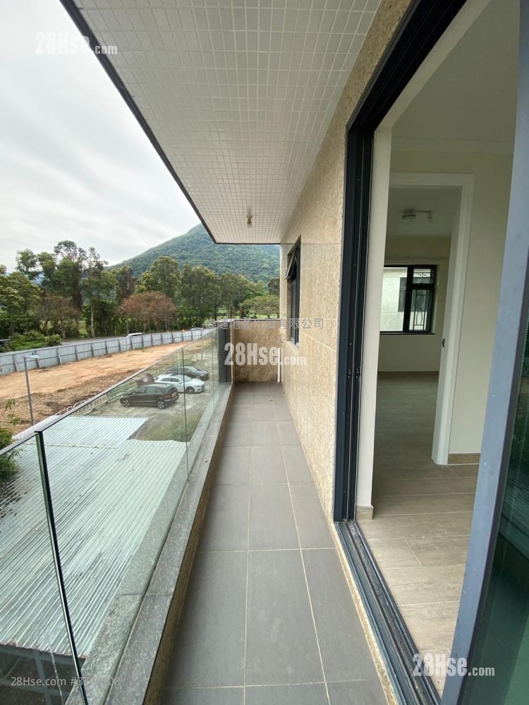 村屋 租盘 3 房 700 平方尺