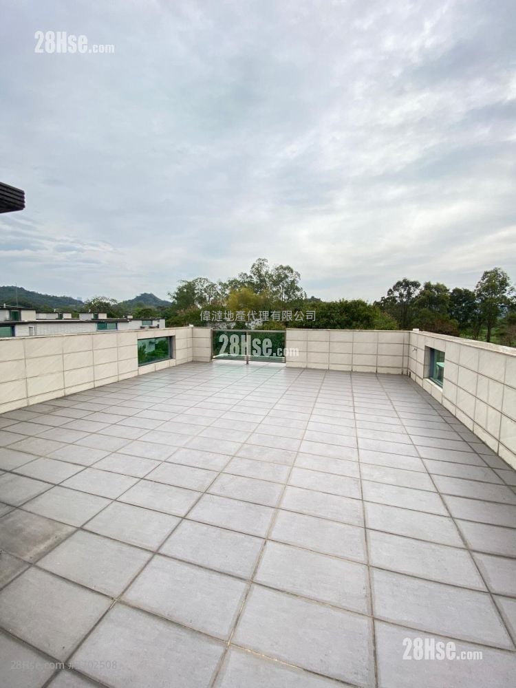 村屋 租盘 3 房 700 平方尺