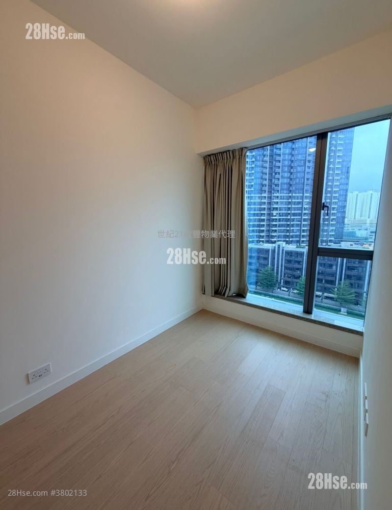 Monaco Sell 2 Bedrooms , 1 Bathroom 446 ft²