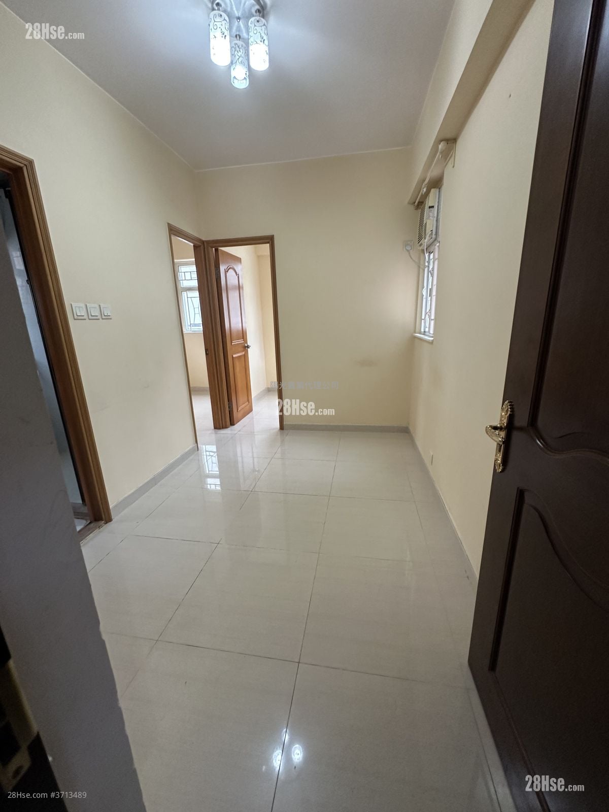 海宁大厦 租盘 2 房 279 平方尺