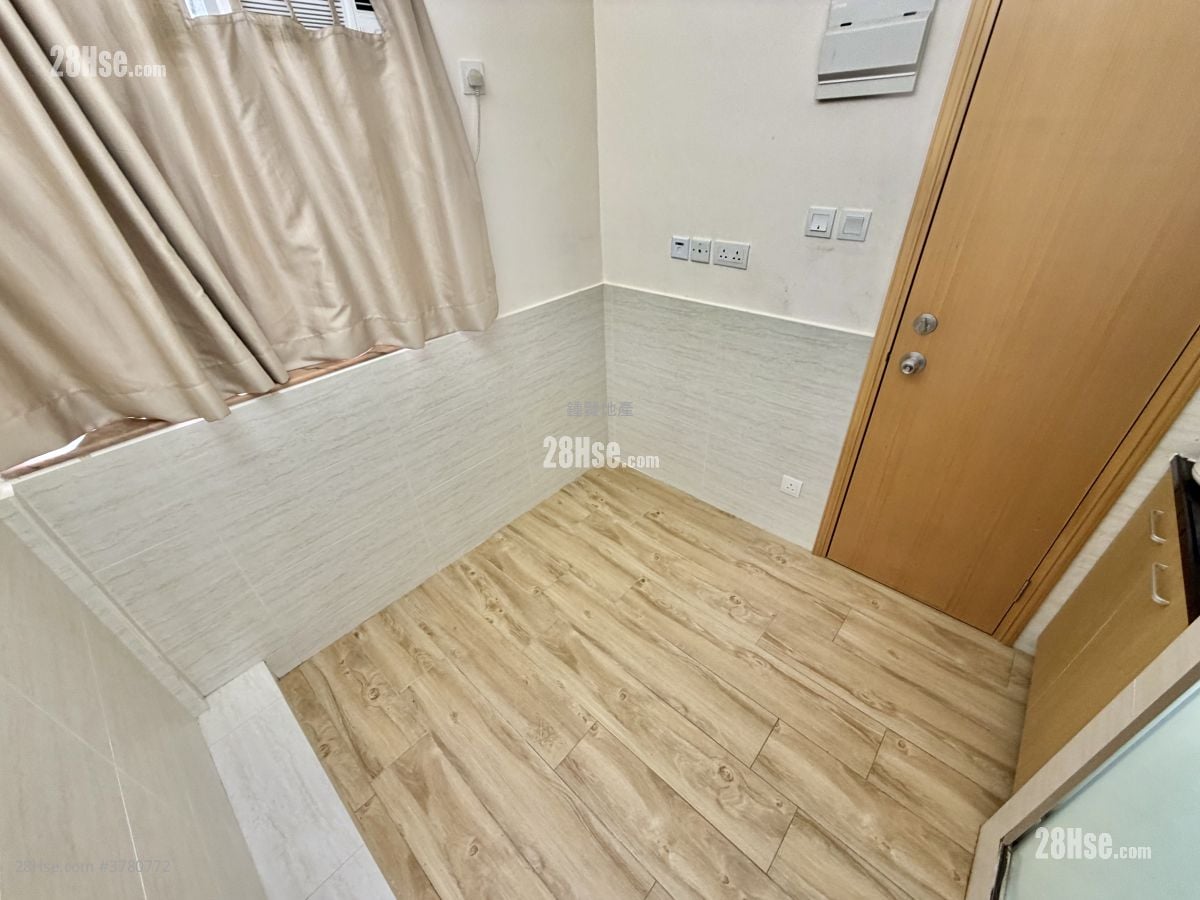 Old Mansion Rental Studio , 1 Bathroom 90 ft²