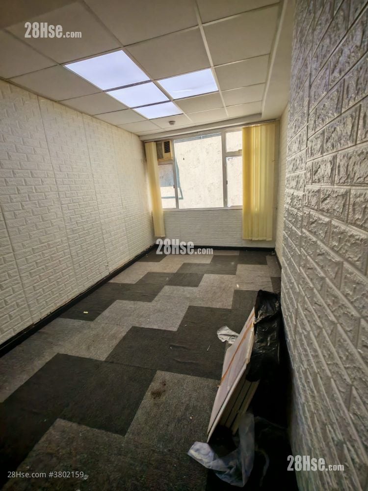 裕林工业大厦 租盘 280 平方尺