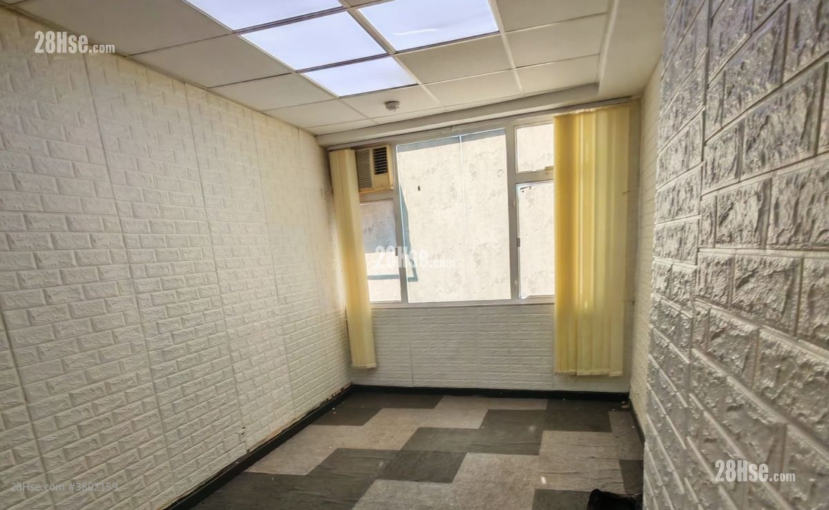 裕林工业大厦 租盘 280 平方尺