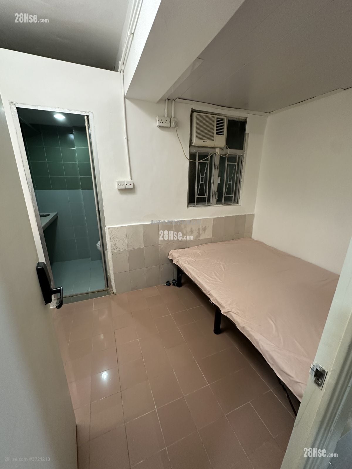 New Lucky House Rental Studio , 1 Bathroom 130 ft²