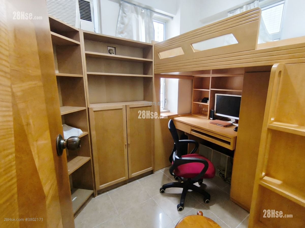 海宝花园 租盘 398 平方尺