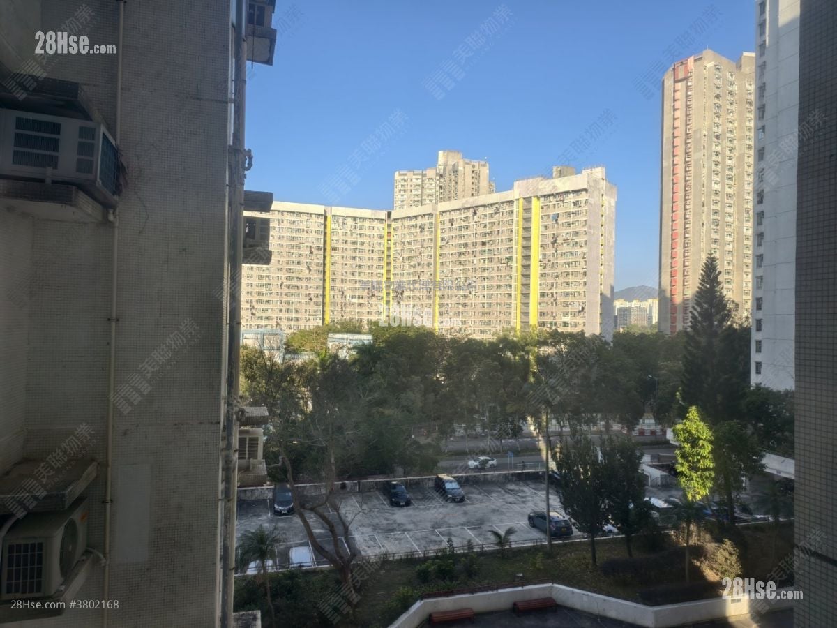 Sunningdale Garden Sell 3 Bedrooms 583 ft²