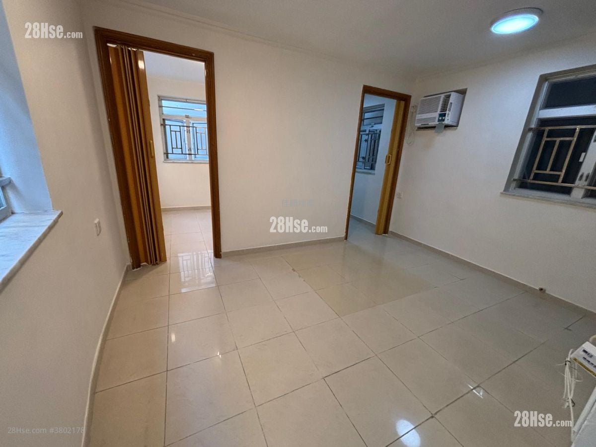 村屋 租盘 2 房 , 1 浴室