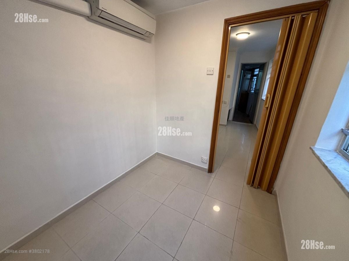 村屋 租盘 2 房 , 1 浴室