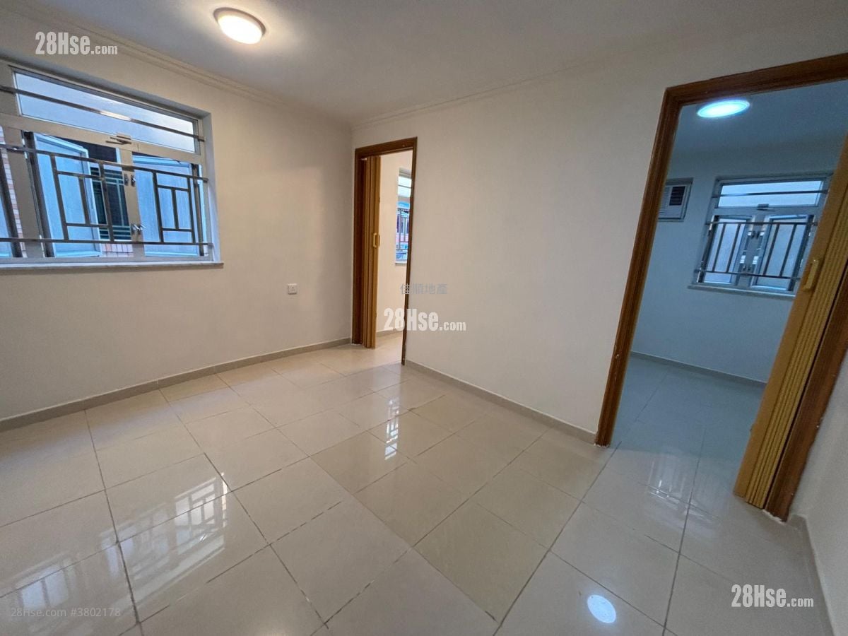 村屋 租盘 2 房 , 1 浴室