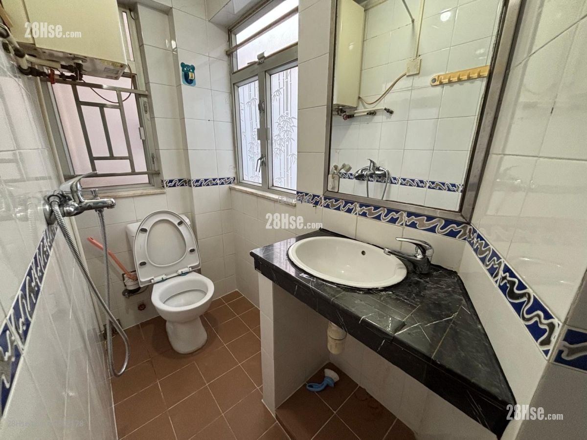 村屋 租盘 2 房 , 1 浴室